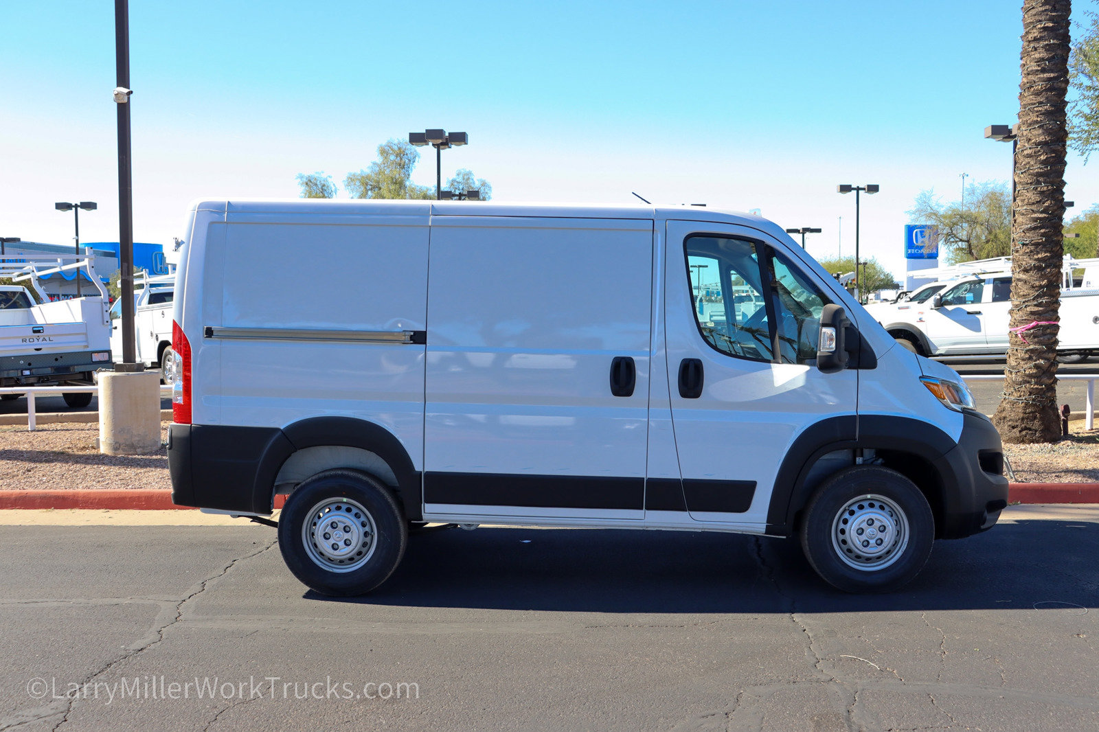 New 2025 RAM ProMaster 1500 w/ Convenience Group FWD image 6