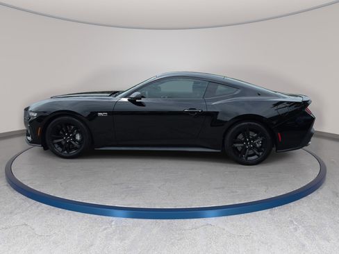 Used 2024 Ford Mustang GT RWD image 8