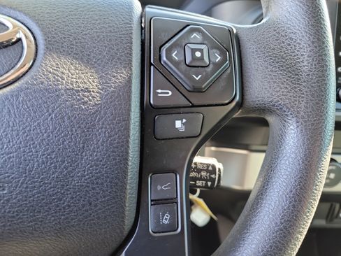 Certified 2022 Toyota Tacoma SR image 28