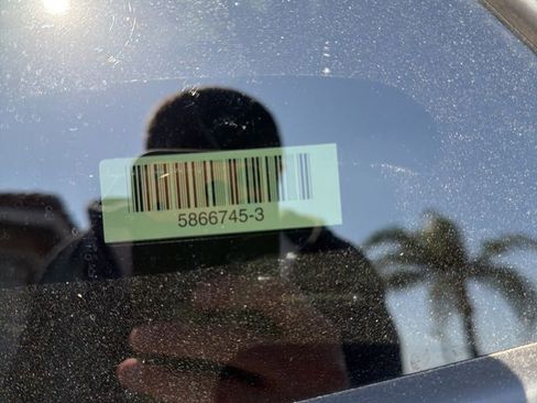 Used 2025 Chevrolet Trax LT w/ LT Convenience Package image 10