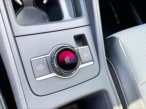 New 2026 Volkswagen Tiguan SE R-Line image 28