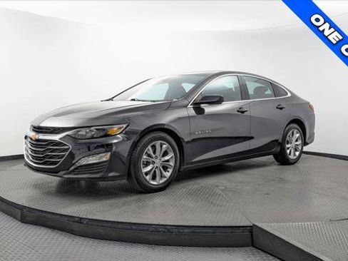 Used 2023 Chevrolet Malibu LT FWD image 2