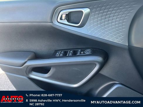 Used 2022 Kia Soul EX image 23