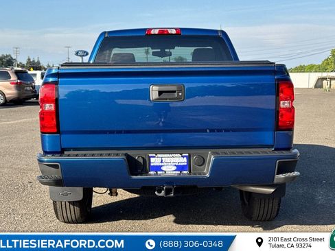 Used 2018 Chevrolet Silverado 1500 LT w/ LT Convenience Package AWD/4WD image 6
