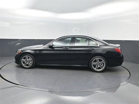 Used 2020 Mercedes-Benz C 300 4MATIC Sedan image 2