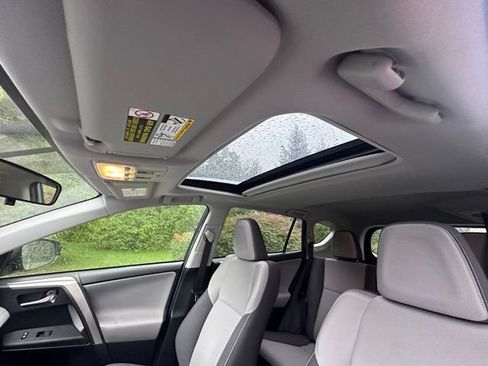 Used 2014 Toyota RAV4 XLE AWD/4WD image 13