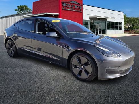 Used 2021 Tesla Model 3 Standard Range Plus image 7