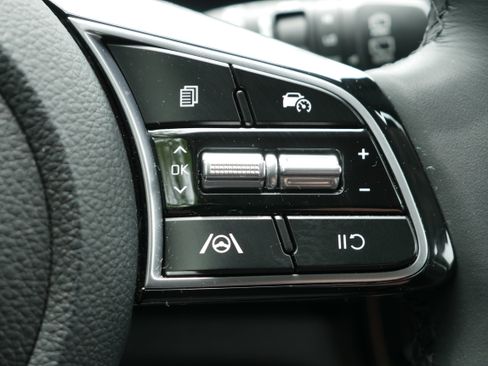 Certified 2024 Kia Seltos EX AWD/4WD image 28