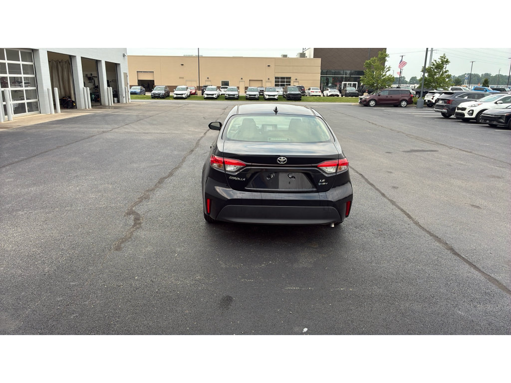 Used 2026 Toyota Corolla LE FWD image 3