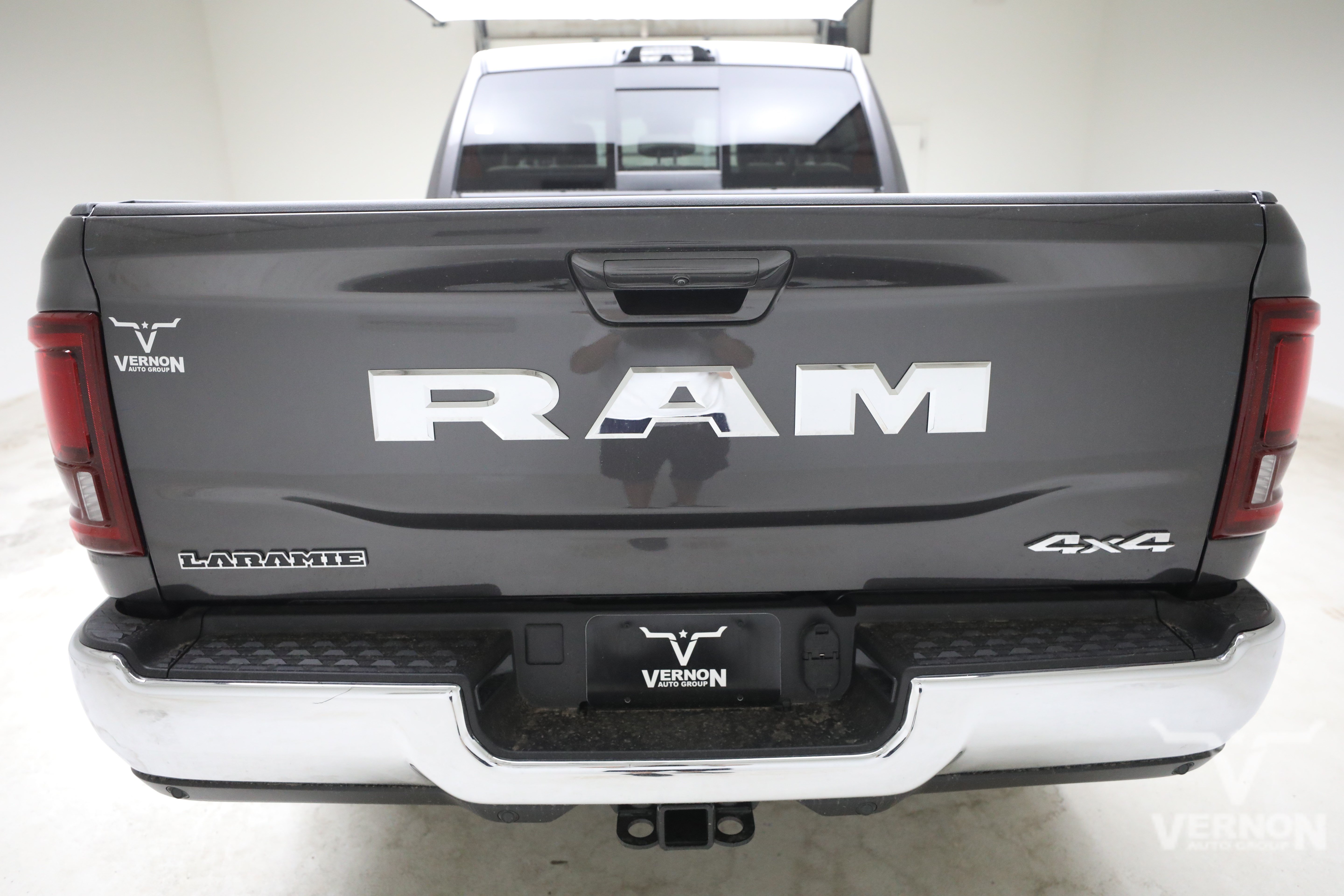 New 2026 RAM 3500 Laramie AWD/4WD image 4