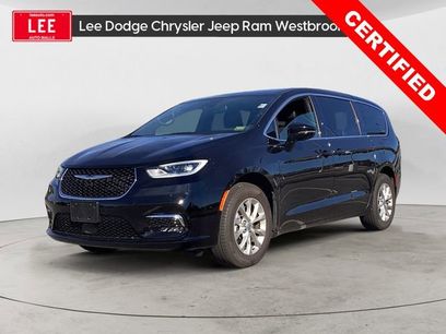 Certified 2025 Chrysler Pacifica Select