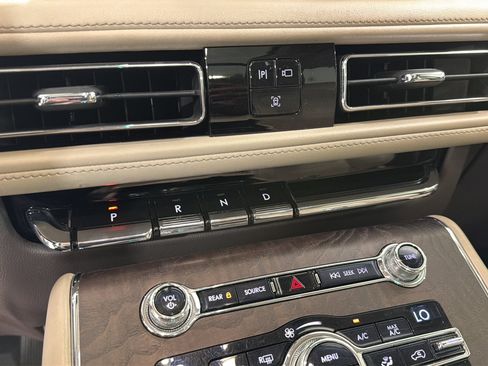 Used 2020 Lincoln Aviator Reserve w/ Equipment Group 202A AWD/4WD image 20