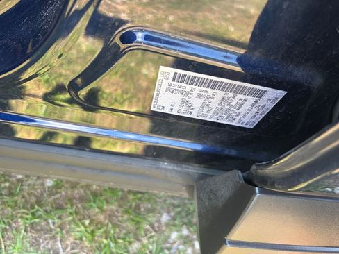 Used 2025 Nissan Rogue SV image 31