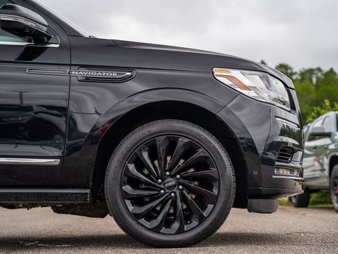 Used 2020 Lincoln Navigator Reserve w/ Equipment Group 208A Reserve AWD/4WD image 17