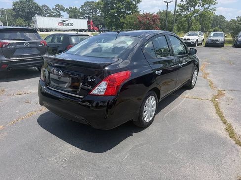 Used 2016 Nissan Versa SV FWD image 8