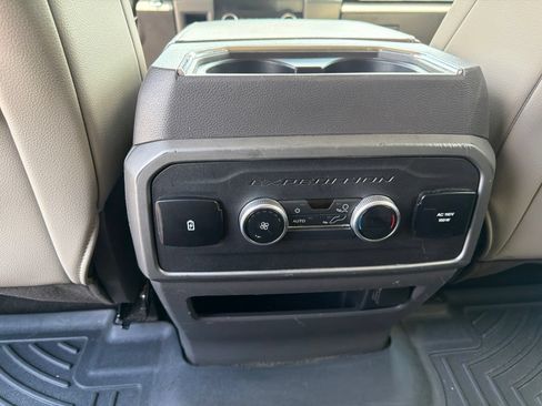 Used 2021 Ford Expedition XLT RWD image 12