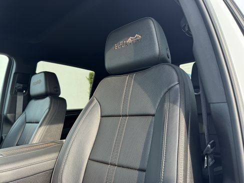 Used 2024 Chevrolet Silverado 3500 High Country w/ Technology Package image 14