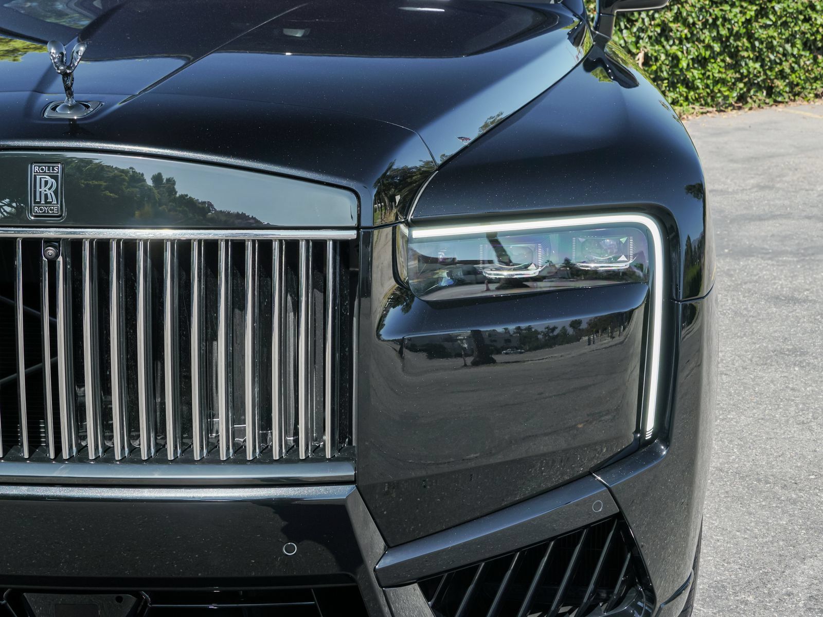 New 2027 Rolls-Royce Cullinan Black Badge AWD/4WD image 34
