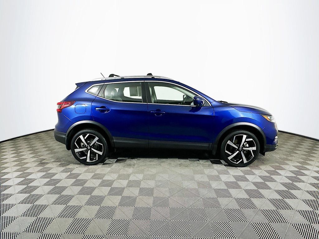 Certified 2021 Nissan Rogue Sport SL FWD image 12