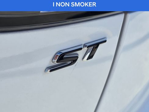 Used 2021 Buick Envision Essence w/ Technology Package I image 11