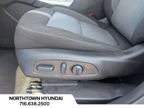 Used 2024 Chevrolet Blazer LT w/ Convenience Package AWD/4WD image 32