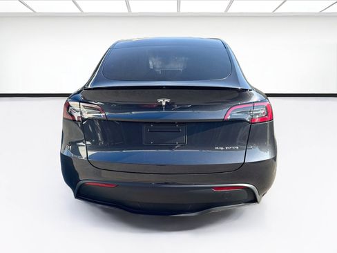 Used 2024 Tesla Model Y Long Range AWD/4WD image 5