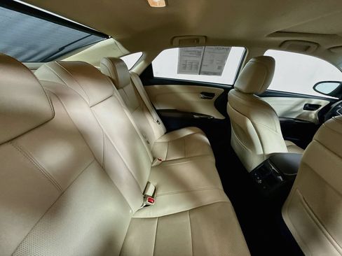 Used 2014 Toyota Avalon Limited w/ Technology Package FWD image 25