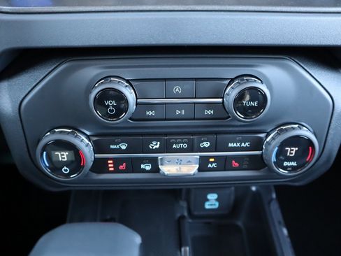 New 2025 Ford Bronco Big Bend image 7