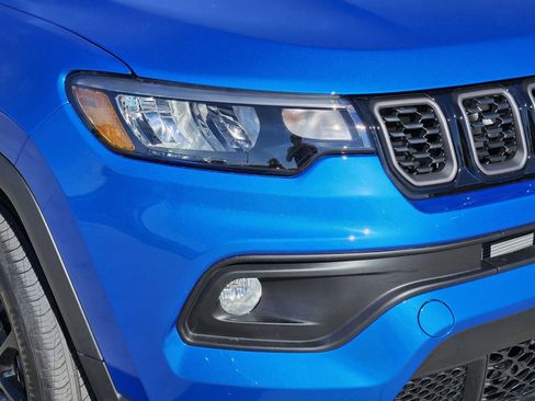 New 2026 Jeep Compass Latitude image 9