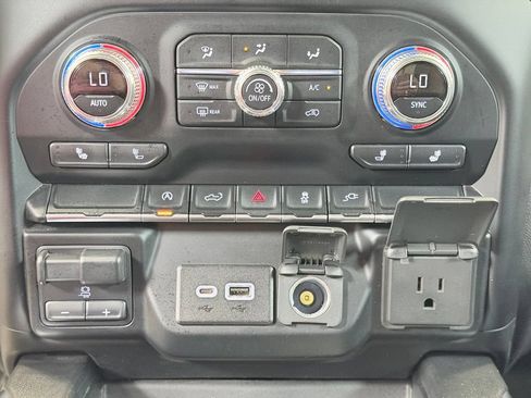 Used 2019 GMC Sierra 1500 Elevation w/ Elevation Value Package AWD/4WD image 44