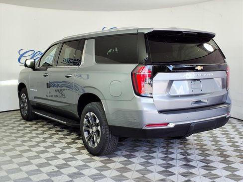 New 2026 Chevrolet Suburban LS image 2