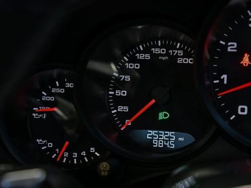 Used 2017 Porsche 911 Carrera image 38