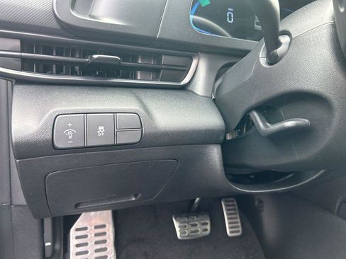 New 2026 Hyundai Elantra SEL Sport Premium FWD image 17