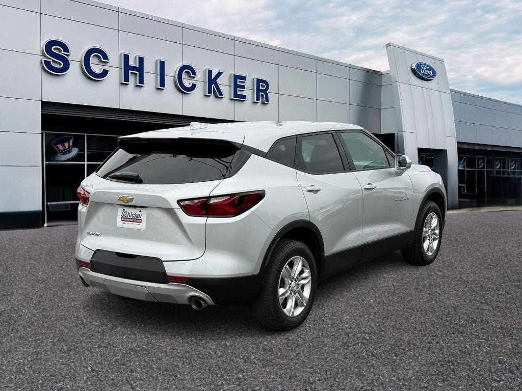 Used 2020 Chevrolet Blazer LT FWD image 2