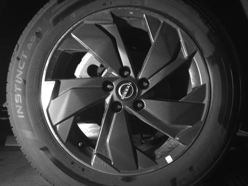 Used 2025 Nissan Rogue SV image 15