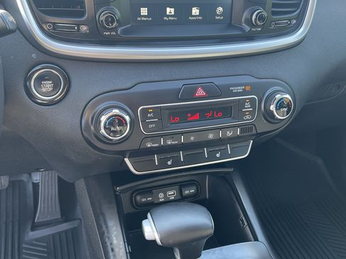 Used 2020 Kia Sorento S FWD image 24