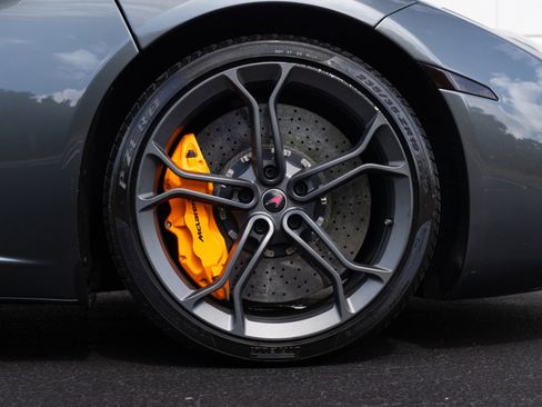 Used 2012 McLaren MP4-12C Coupe RWD image 9