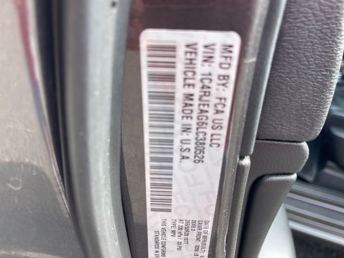 Used 2020 Jeep Grand Cherokee Altitude RWD image 11