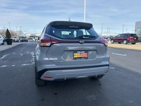 Used 2023 Nissan Kicks SR w/ SR Premium Package image 9