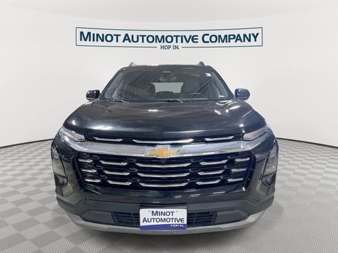 Used 2025 Chevrolet Equinox LT w/ Convenience Package II image 3