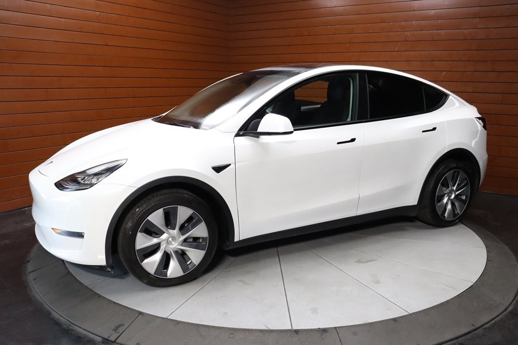 Used 2023 Tesla Model Y Long Range AWD/4WD image 6