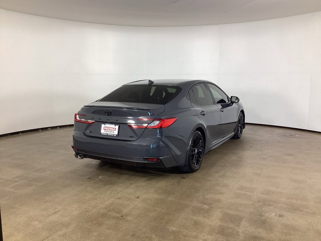 Used 2025 Toyota Camry SE w/ Convenience Package FWD image 5
