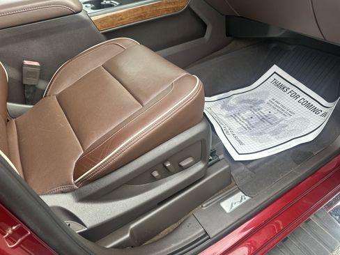 Used 2018 Chevrolet Silverado 1500 High Country image 29