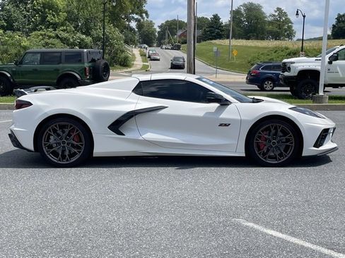 Used 2023 Chevrolet Corvette Stingray Premium Conv w/ Z51 Performance Package image 20