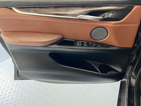 Used 2016 BMW X5 xDrive50i image 11