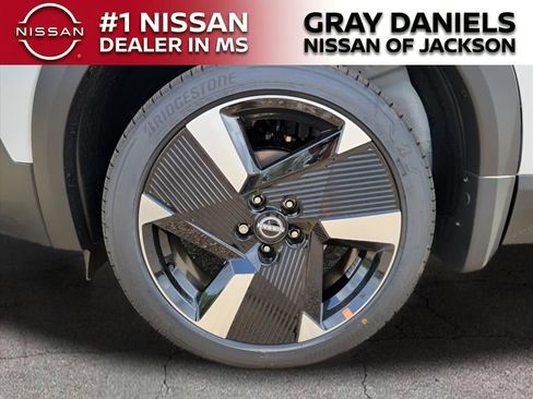 New 2025 Nissan Kicks SR image 20