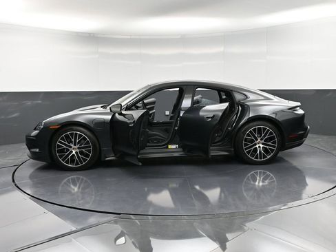 New 2026 Porsche Taycan image 39