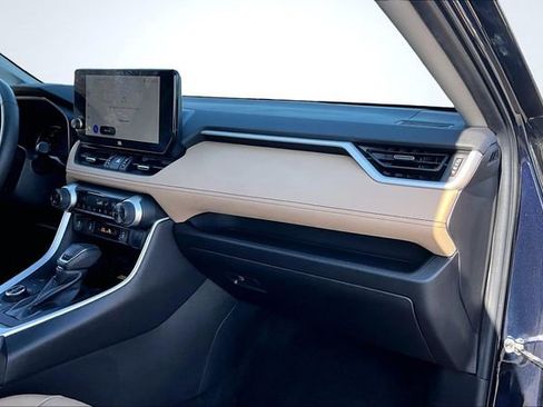 Used 2023 Toyota RAV4 XLE Premium image 26