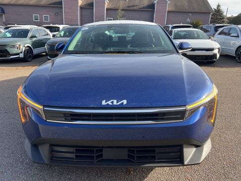 New 2025 Kia K4 LXS image 6