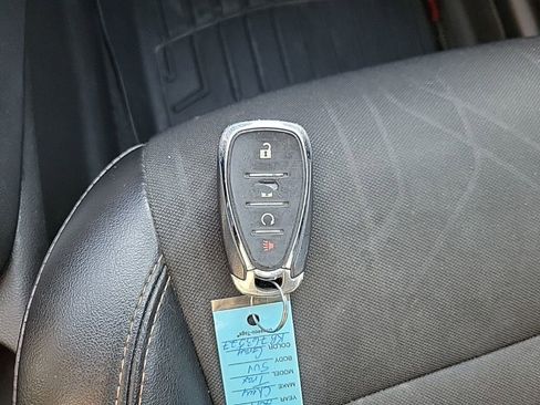 Used 2019 Chevrolet Trax LT w/ LT Convenience Package image 27